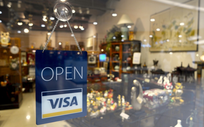 magasin-BORMES LES MIMOSAS-min_open_sign_visa_sign_open_store_sign_visa_credit_card_business-810443